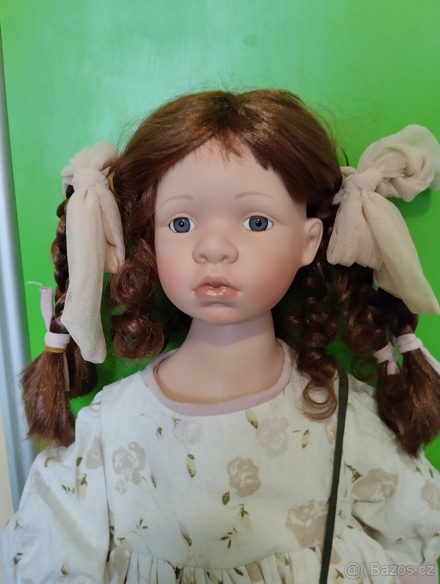 Porcelánová značená panenka - 2
