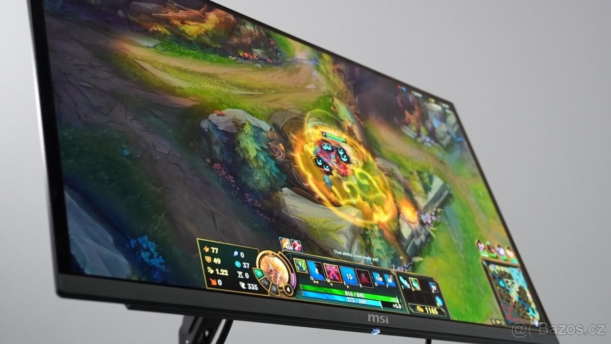 4K OLED 27" monitor MSI - výborný stav, záruka - 2