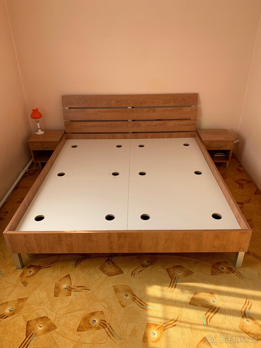 Manželská postel + TV stolek (zakázková výroba) - 2