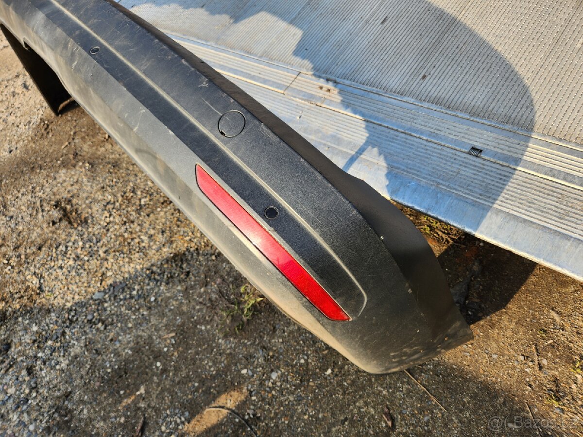 VW CADDY zadní nárazník s park. senzory - 2