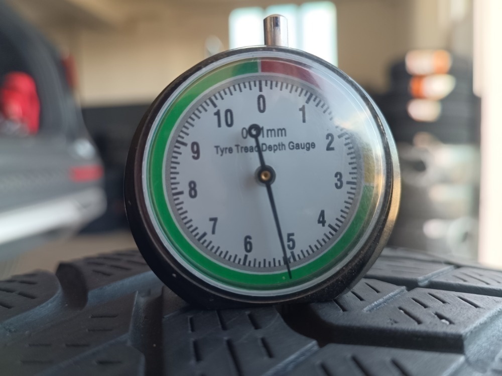 225/65 R17 PIRELLI (3020) - 2