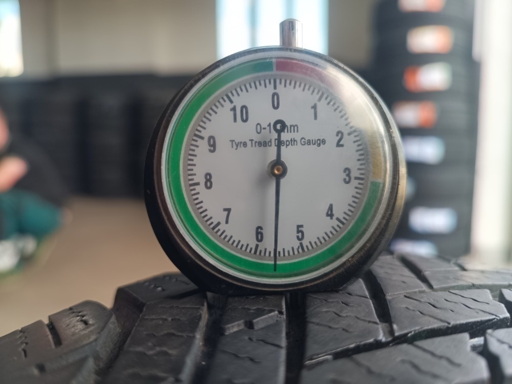 175/70 R14 CONTINENTAL (3516) - 2