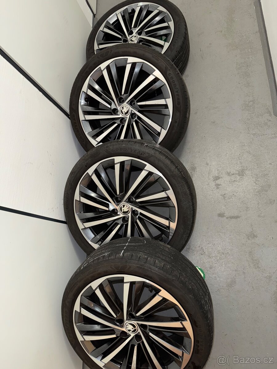 Prodám kompletní sadu letních kol pro Škoda superb - 2