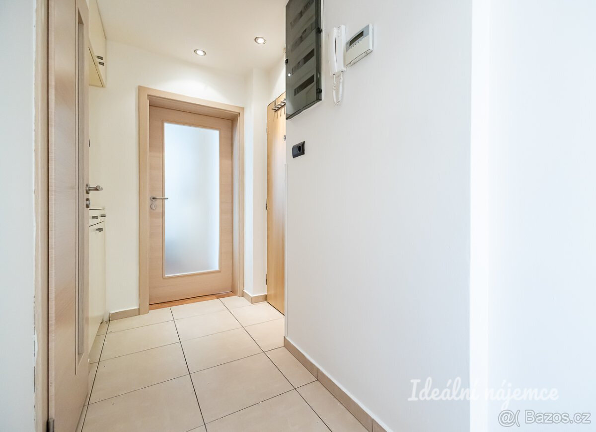 Pronájem bytu 2+kk, Sokolovská, Libeň, 20900 Kč/měs, 51 m2 - 2