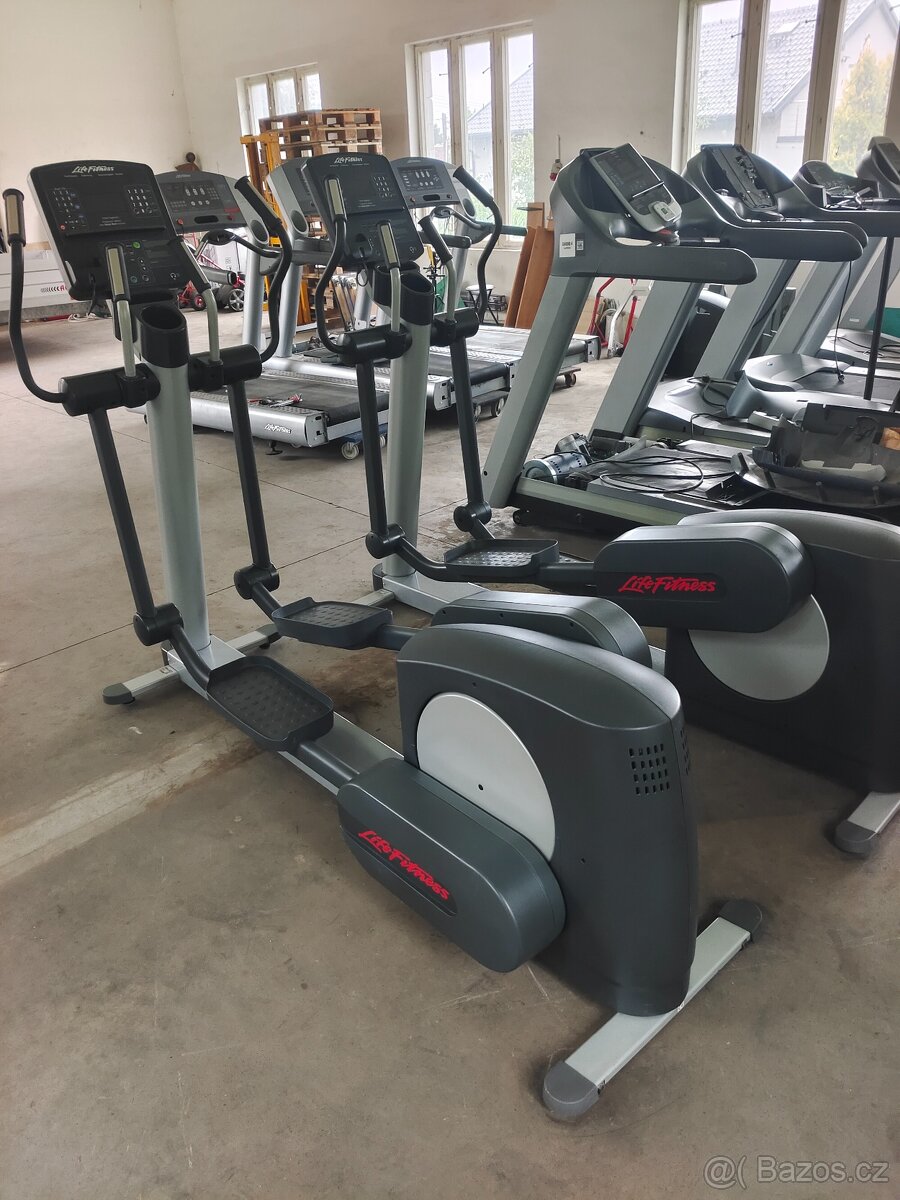 LIFE FITNESS INTEGRITY - profi Crosstrainer - 2