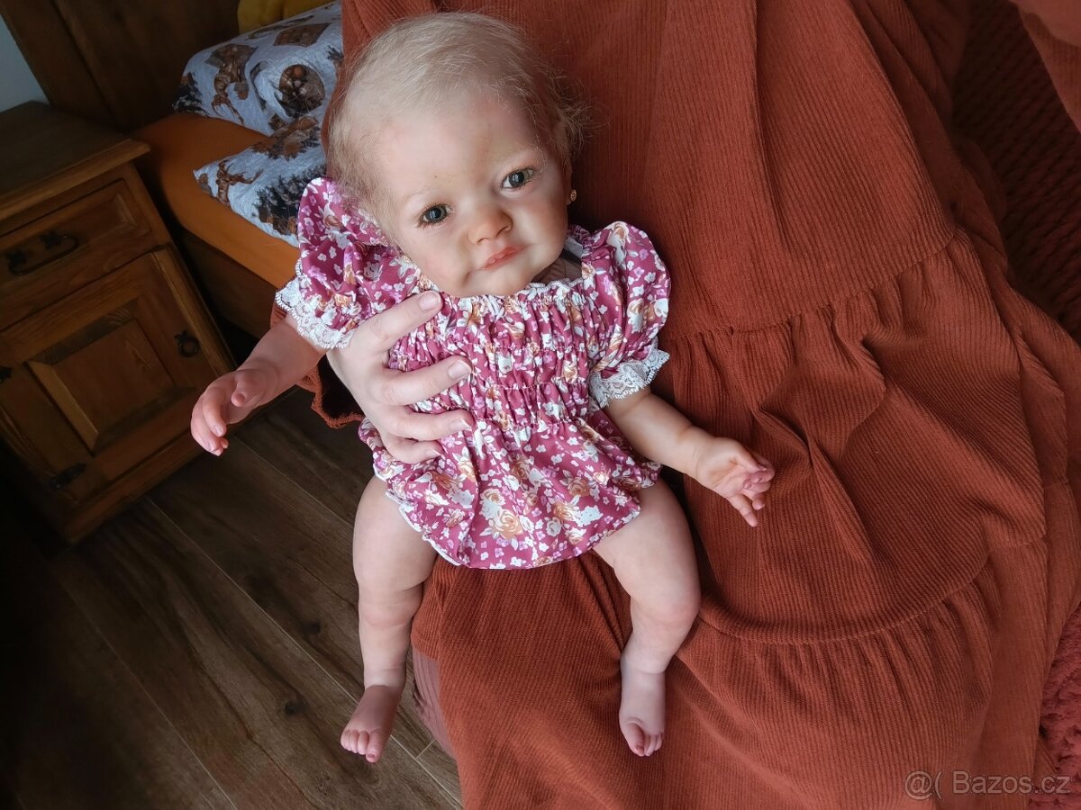 Reborn miminko panenka s výbavičkou - 2