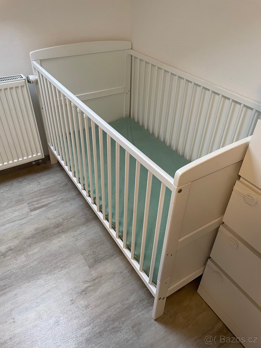 Dětská postýlka. - 2