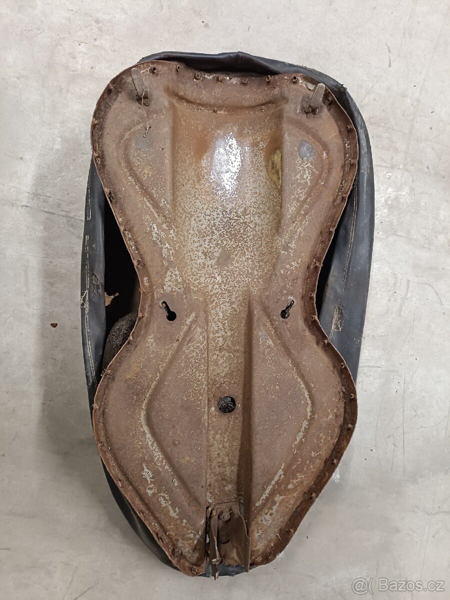 sedlo na Jawa kyvacka - 2