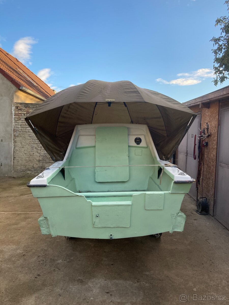 Prodám kajutovou loď - 2