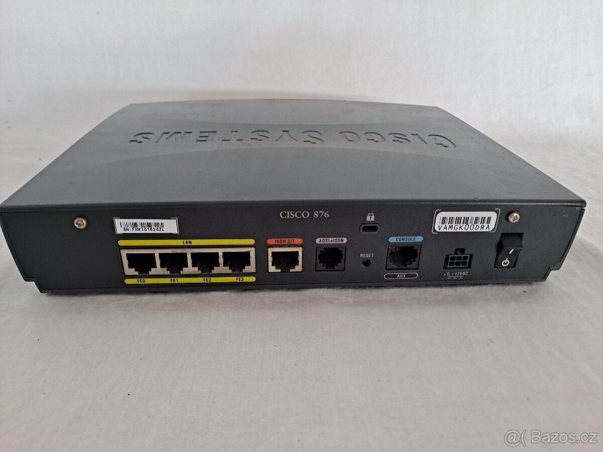 Cisco router 831 - 2