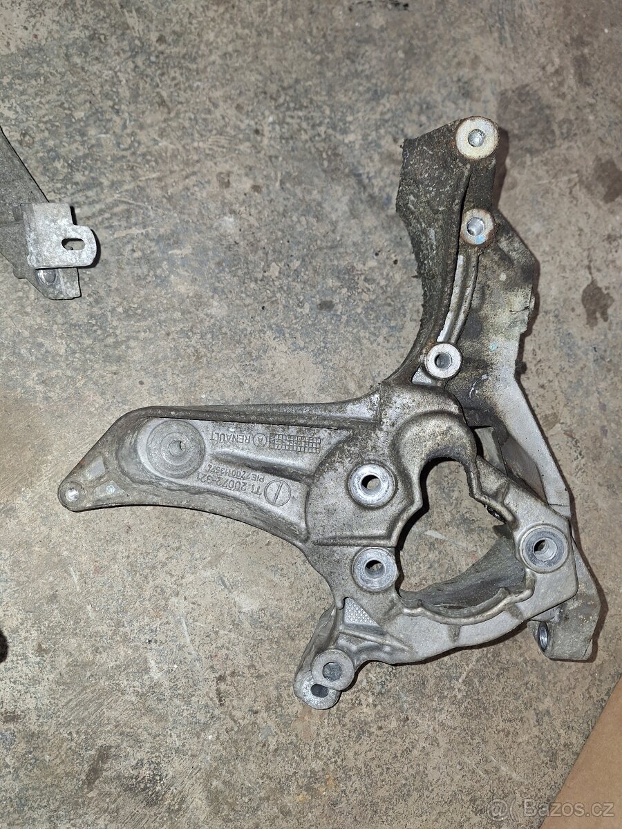 Motorové díly 1.9 dci - 2