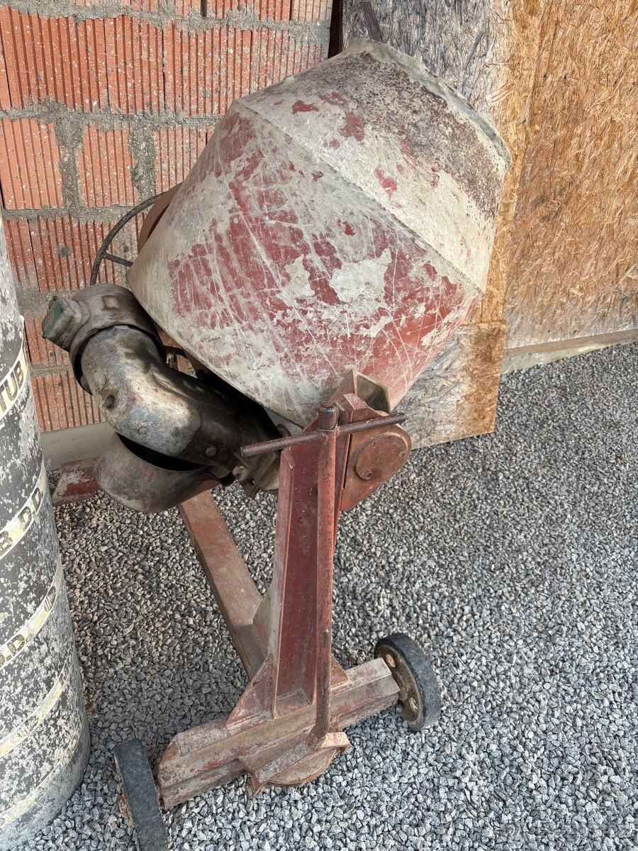 Stavební míchačka - 2