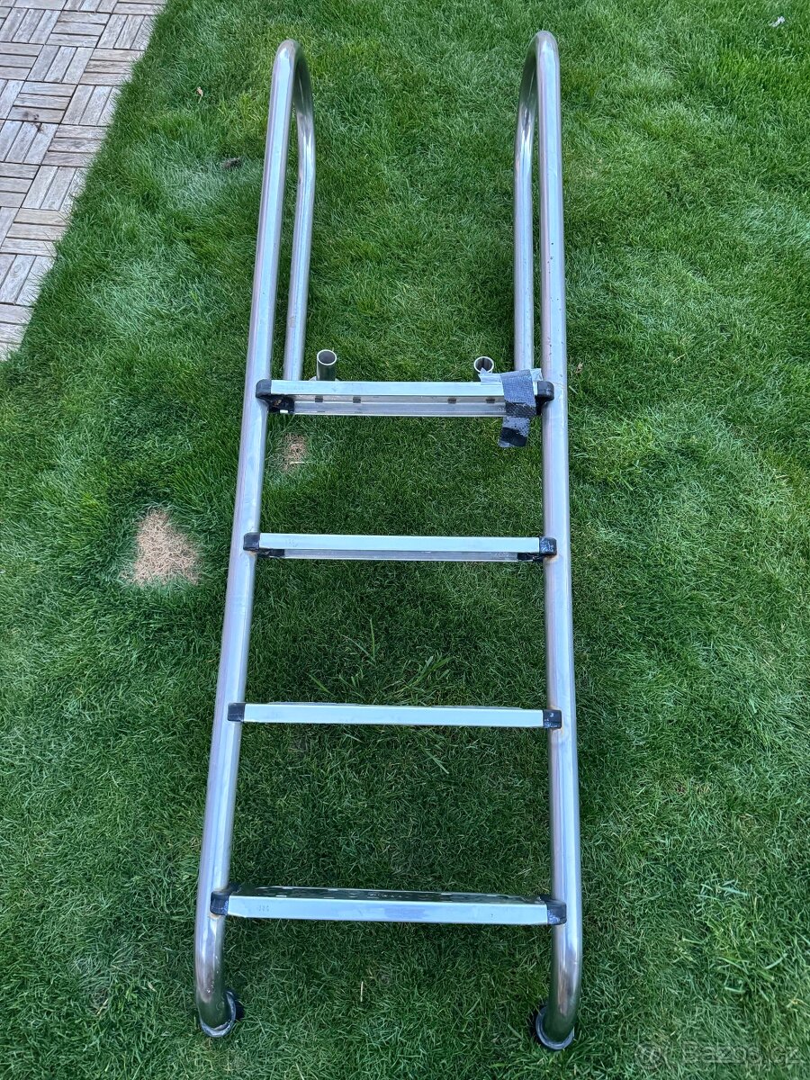 Bazénové schůdky - 2