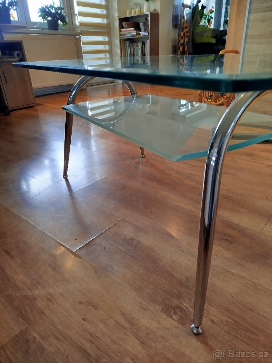 Stolek skleněný - 2