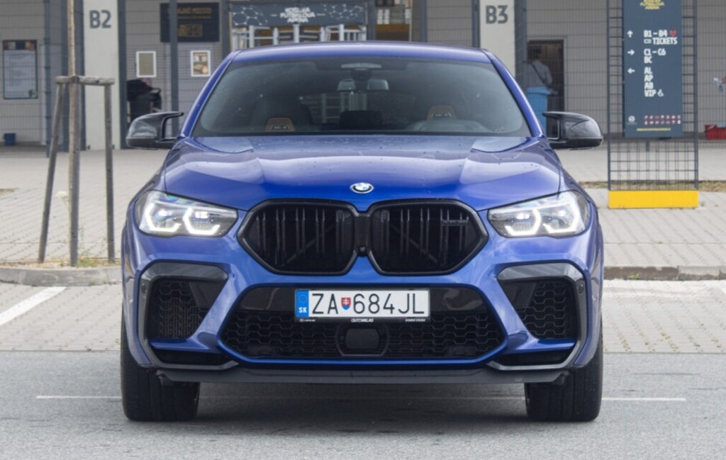 BMW X6 M Competition z roku 2021 - 2