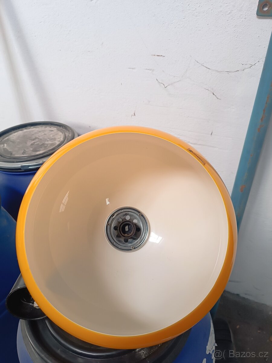 Žlutý plastový lustr - 2