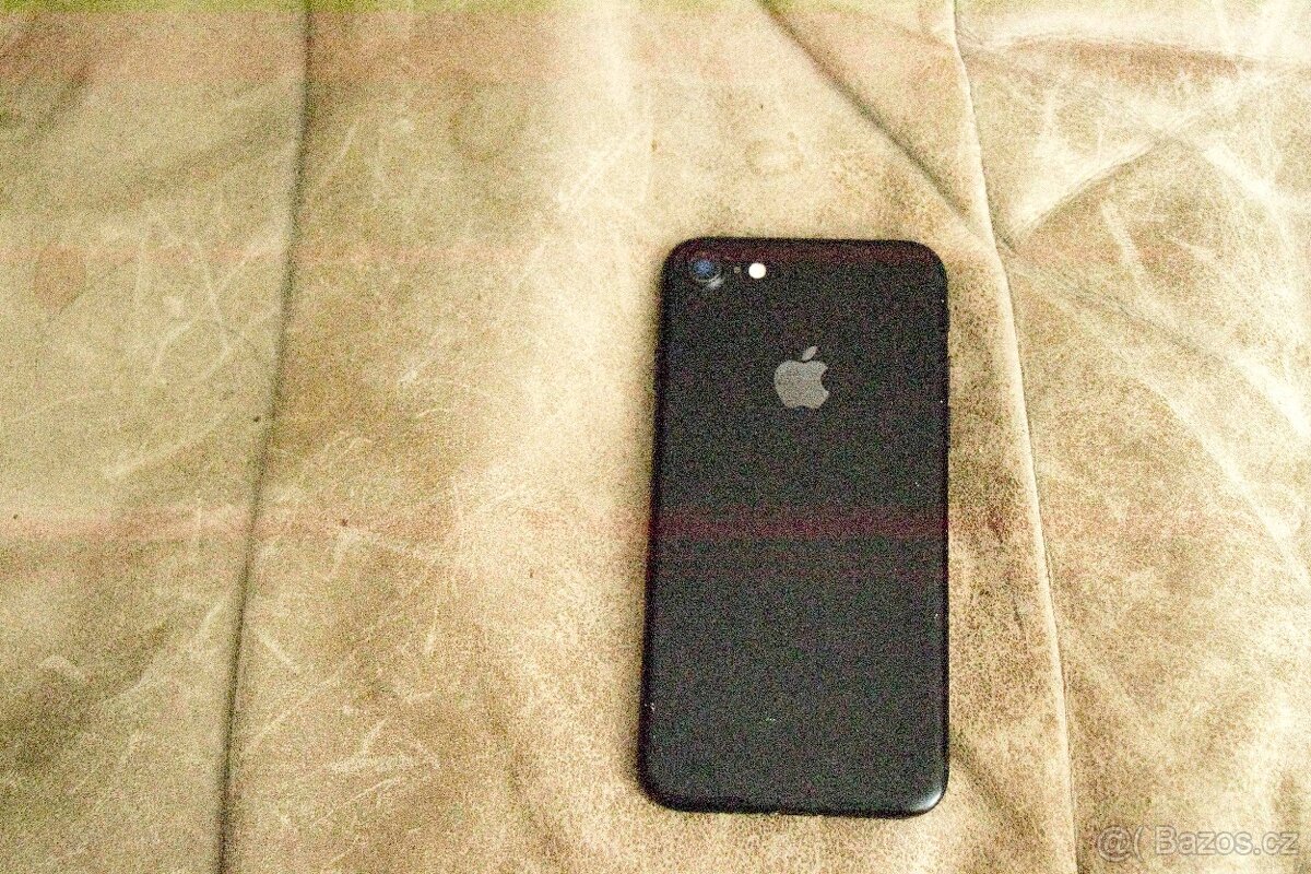 iPHONE SE - 2