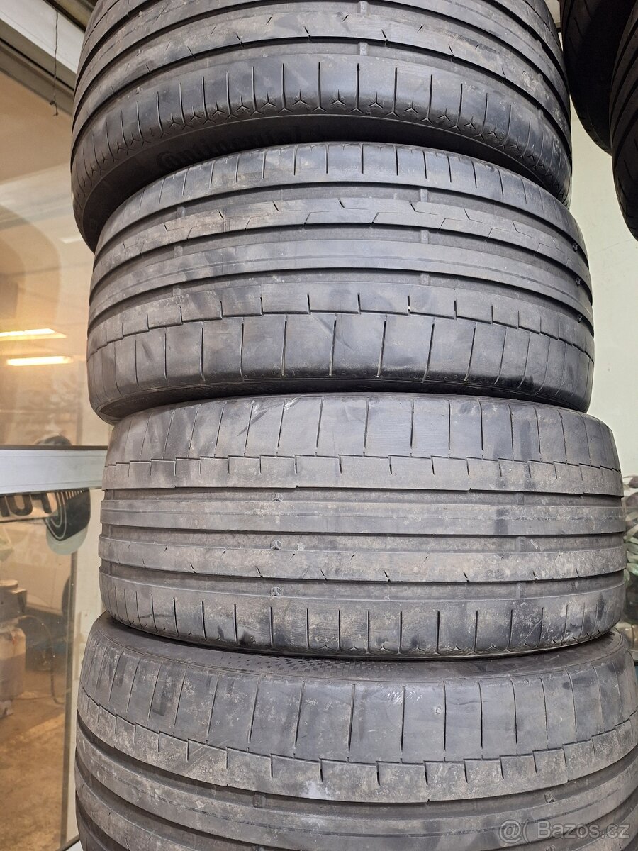 Letni pneu 245/40/21 - 2