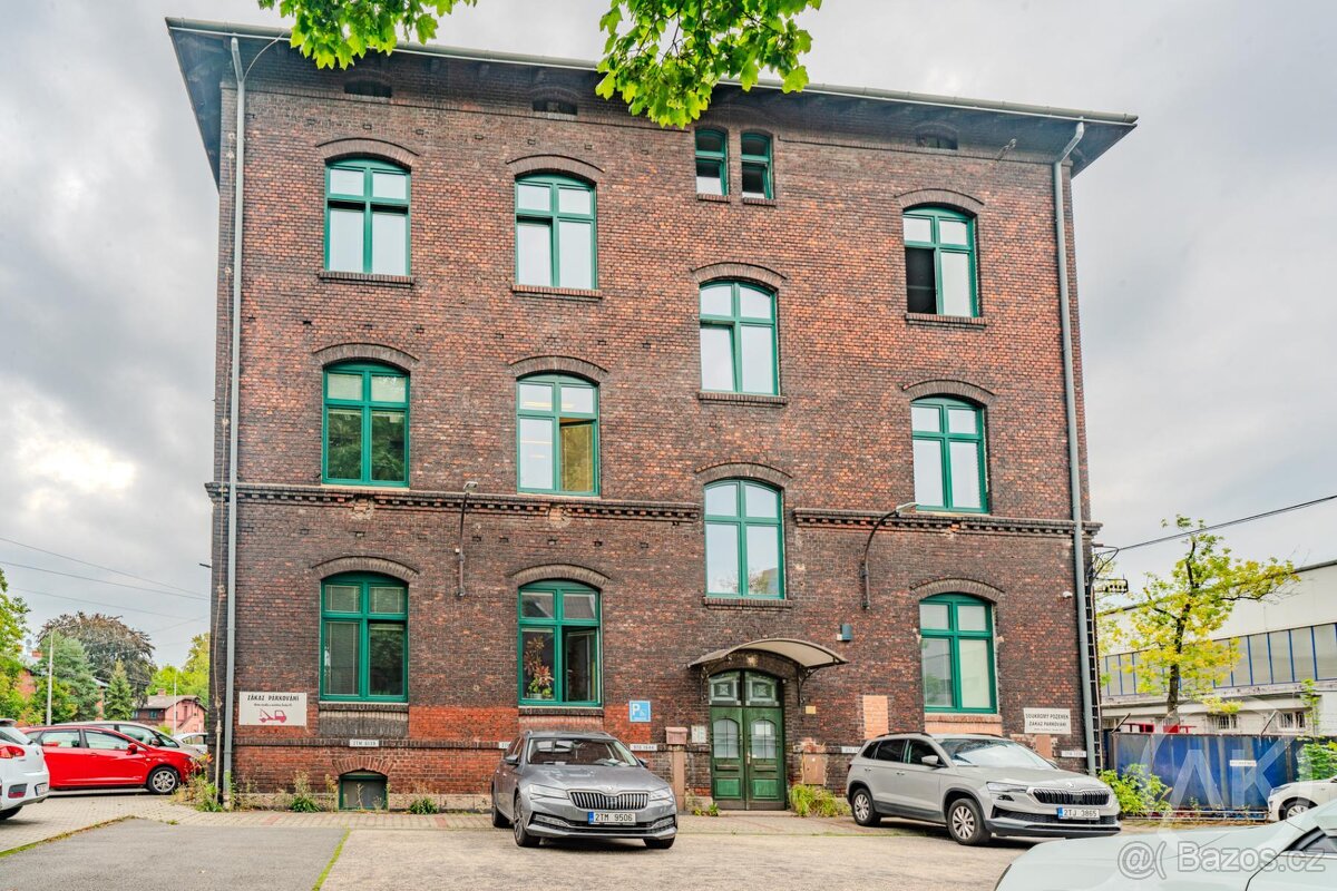 Pronájem dostupné a reprezentativní kanceláře, ul. Ruská - 2