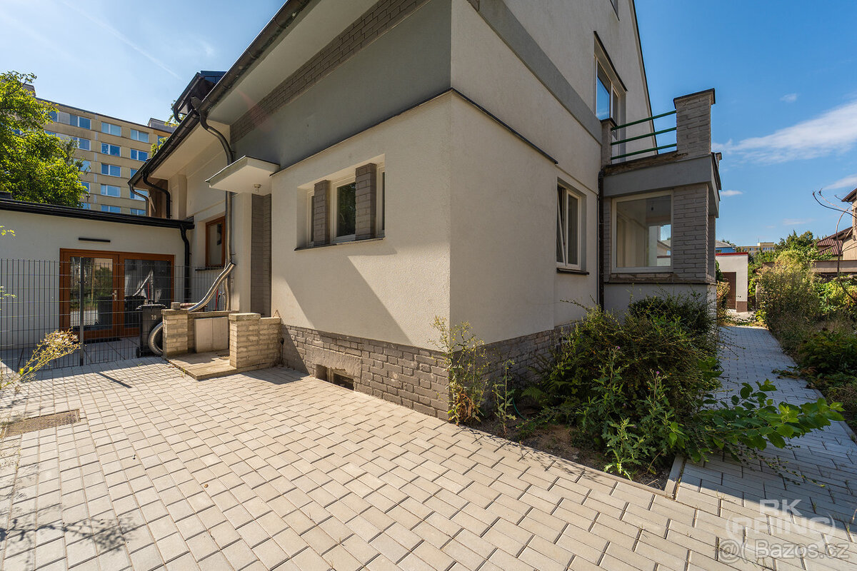 Dům, 7+kk, 180 m2, po rekonstrukci, pozemek 250 m2, Hlavenec - 2