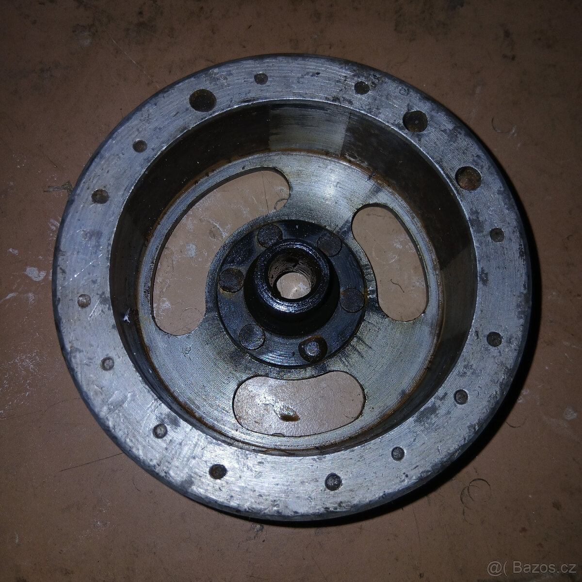 Stadion,Jawetta magneto-rotor zapalování - 2