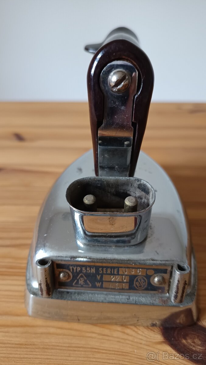 Starožitná žehlička - 2