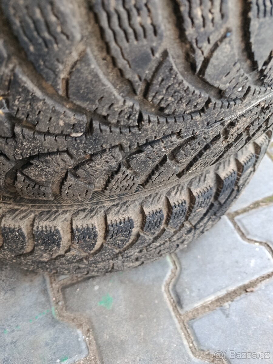 Pneu 165/70/14 zimní - 2