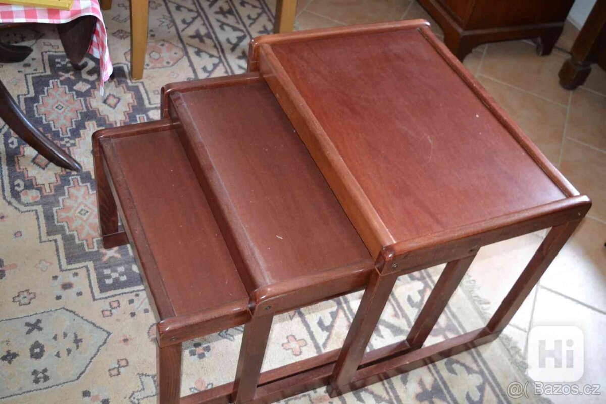 stolky zasouvací 3x odkladaci stolky konferenční celodrevene - 2