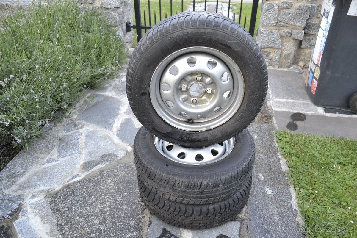 Kola 13 rozteč 4x100 pneu letní 165/70 R13 a ráfky - 2