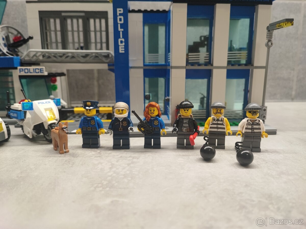 Lego City 60047 - Policejní Stanice - 2