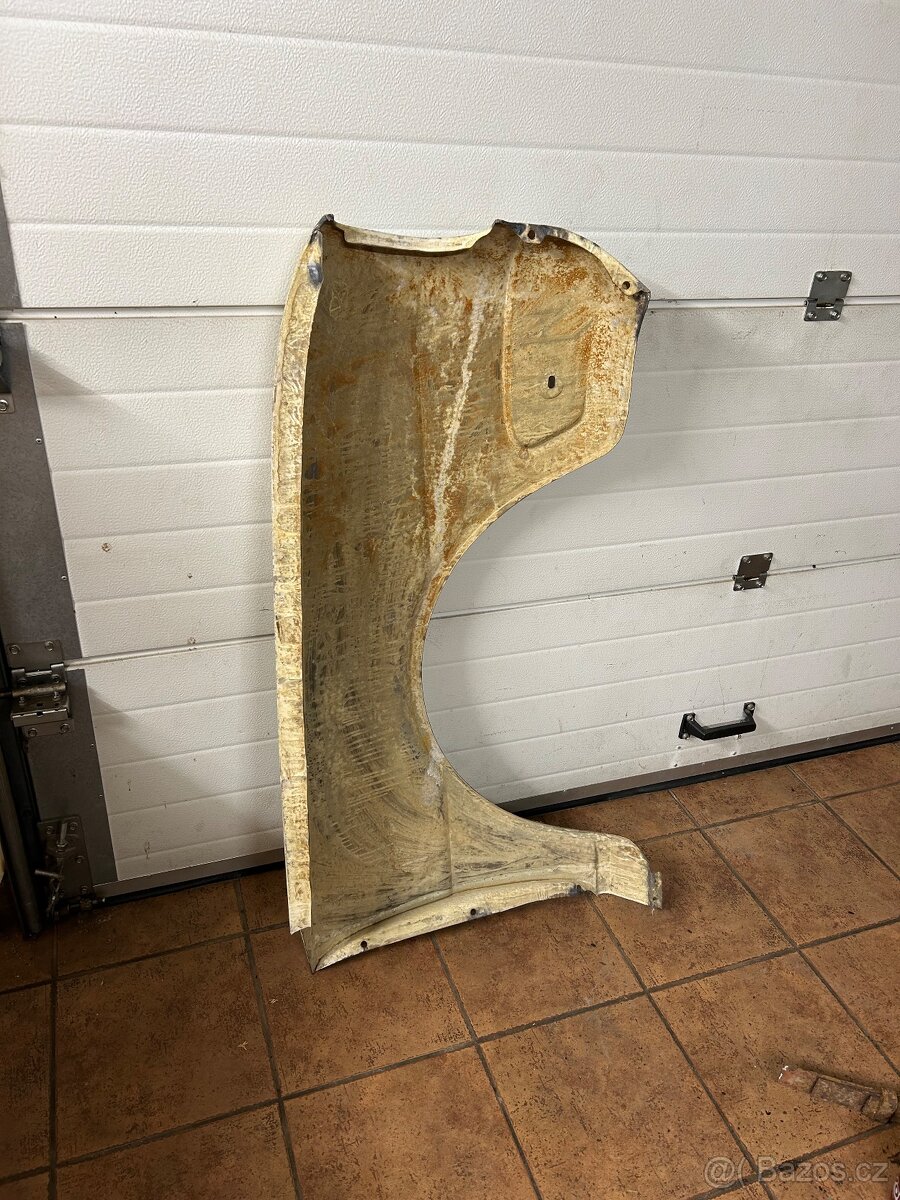 Přední blatník nový Škoda 120L užovka - 2
