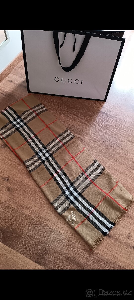 Šála Burberry, úplně nová - 2