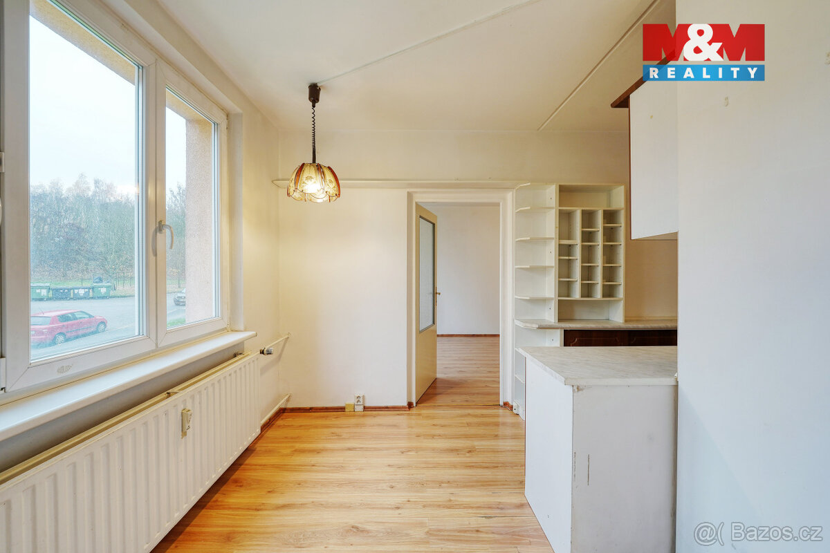 Prodej bytu 3+1, 84 m², Karlovy Vary, ul. Sibiřská - 2