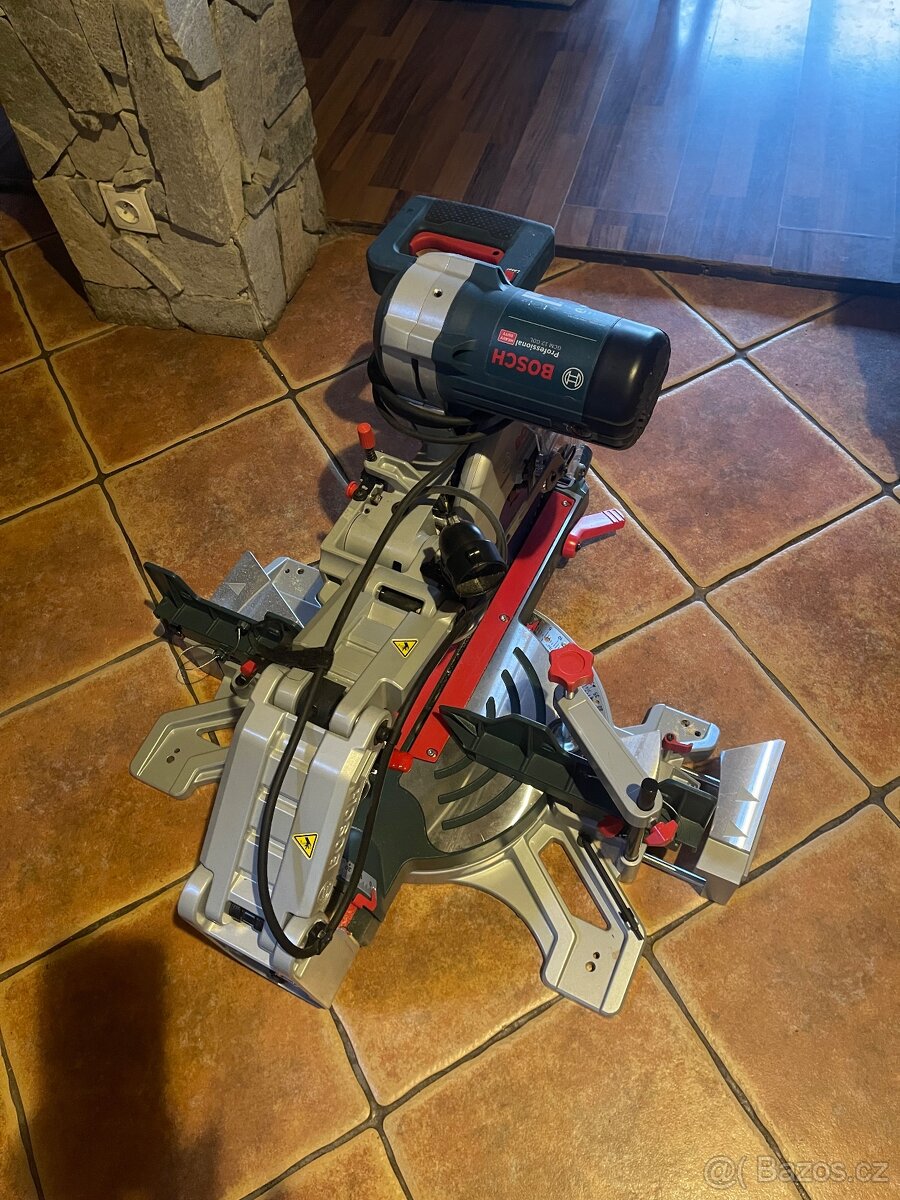 Pokosová pila Bosch GCM 12 GDL Professional - 2