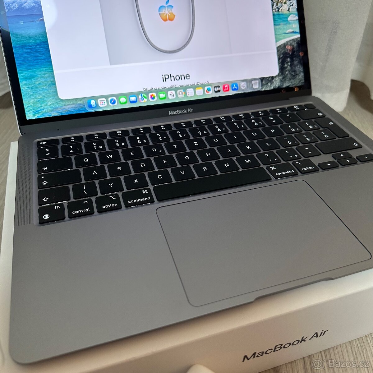 MacBook Air (8GB | M1 | 256gb | 13,3") + Záruka + Apple myš - 2