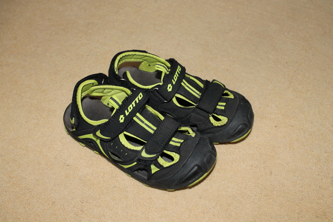 Sportovní dětské sandálky Lotto - vel.32 - 2