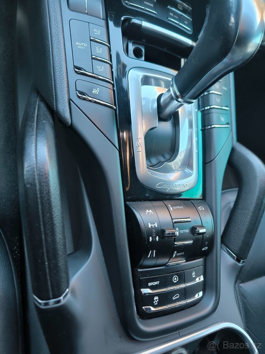Porsche Cayenne 3.0 TDI, r.v.2011, TOP STAV - 2