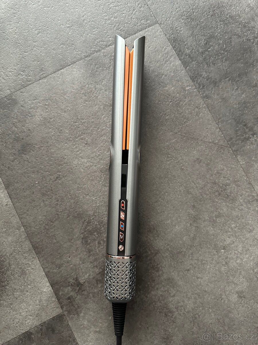 Horkovzdušná žehlička na vlasy - 2