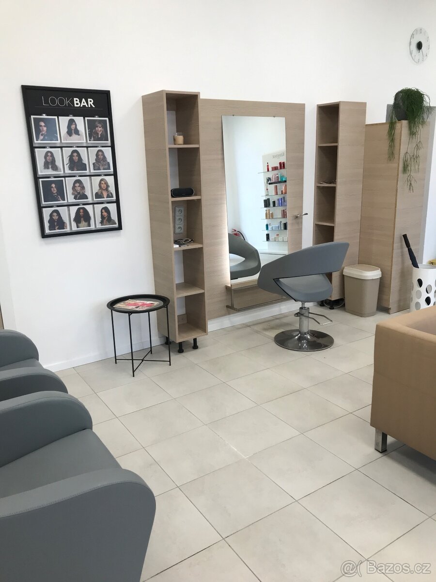 Pronájem kadeřnického křesla - 2