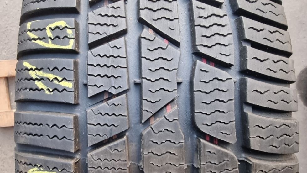 Zimní pneumatika 205/60/16 Continental - 2