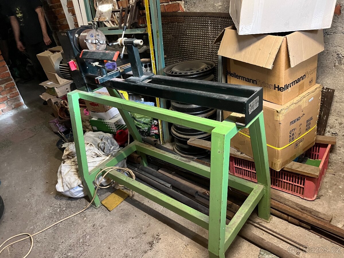 Soustruh na dřevo - 2