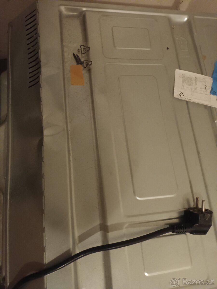 Vestavná trouba Beko - 2