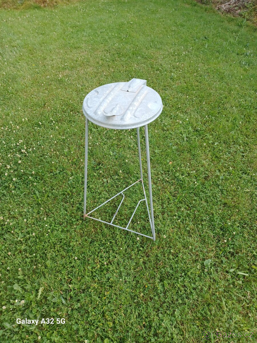 Stojan na odpadkové pytle/popelnice - 2