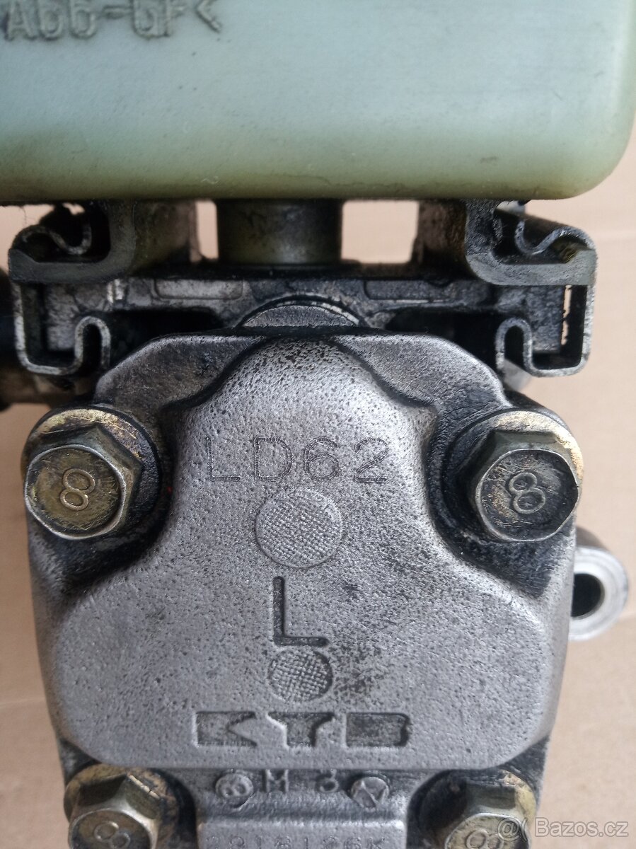 Čerpadlo posilovače Mazda MPV - 2