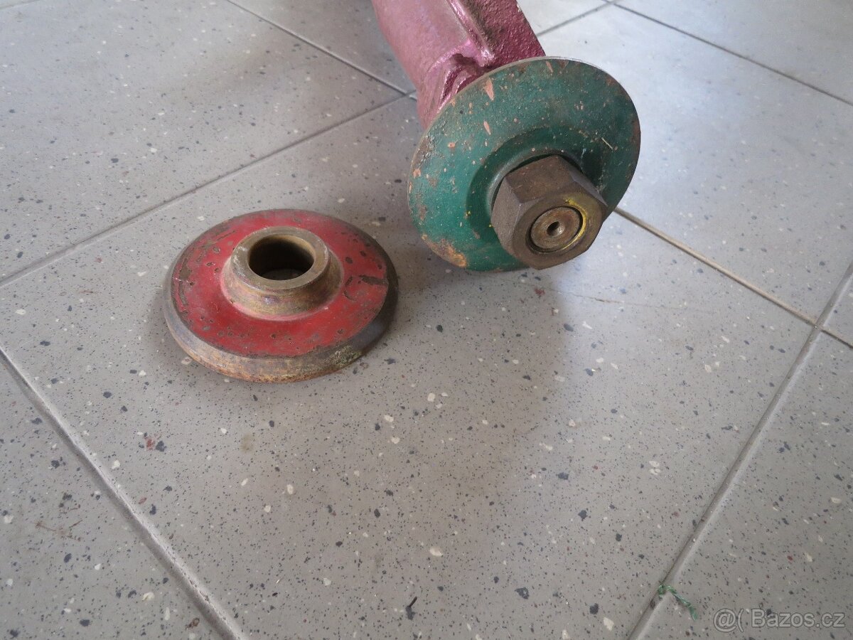 Hřídel na cirkulárku. - 2
