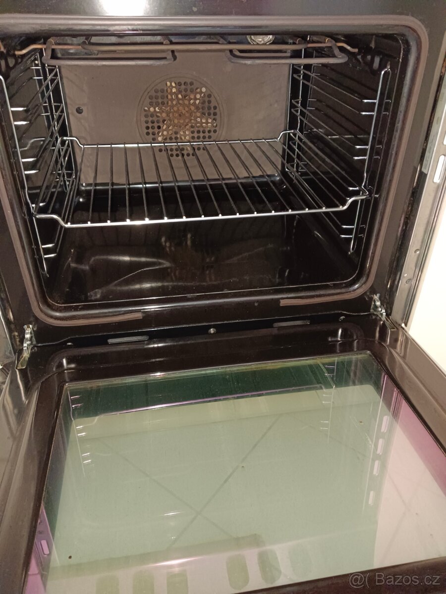 Vestavná trouba Whirlpool ikea - 2