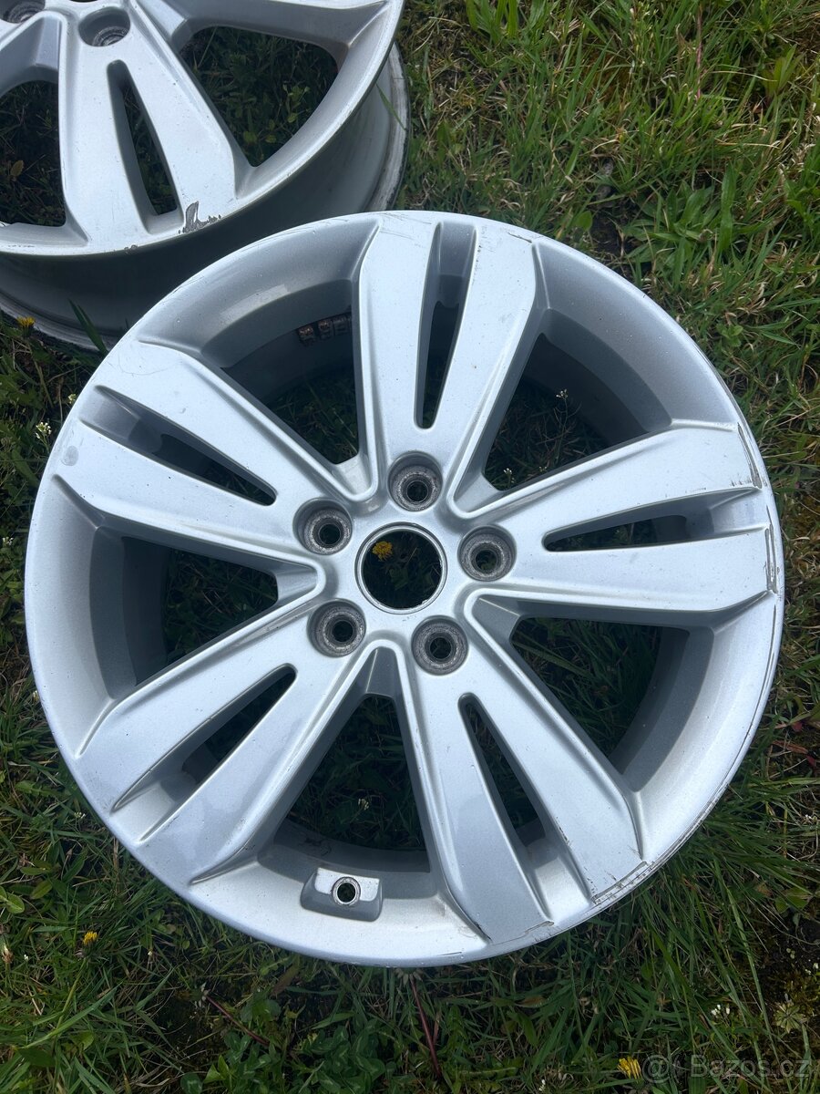 Kola Kia sportage - 2