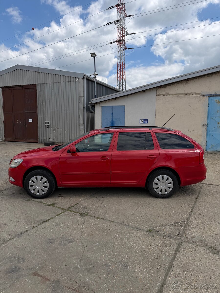 Škoda Octavia II Combi 1.6 TDI 77 kW - 2