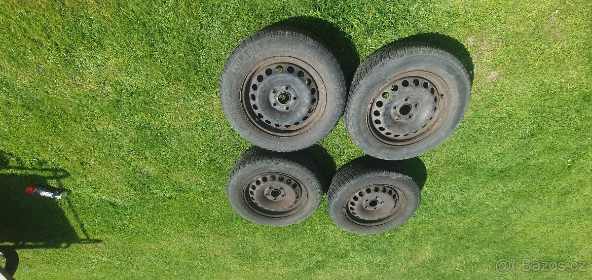 === 4 Ks zimní pneu 195/65 R 15 s disky Octavia 2 === - 2