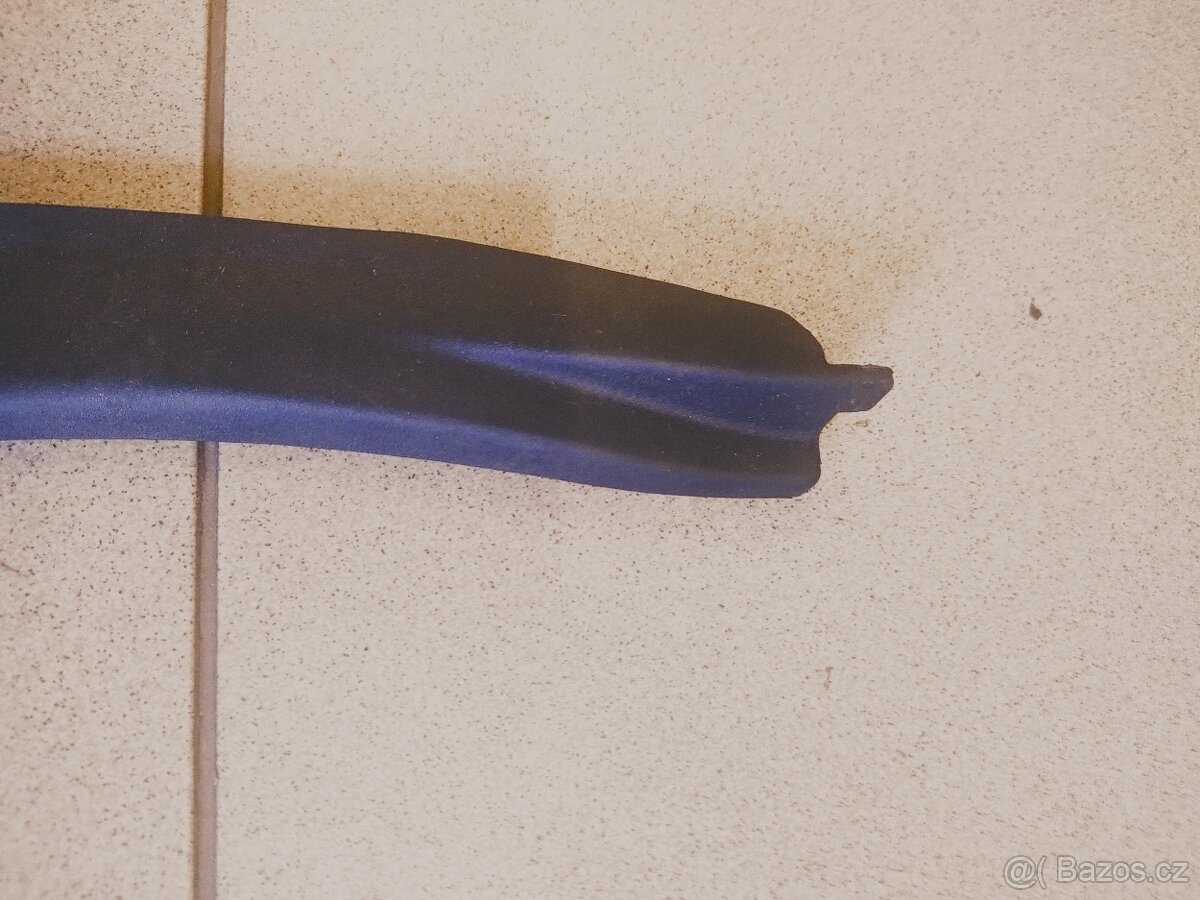 VW golf 5,VW jetta koncová lišta dveří přední levá - 2